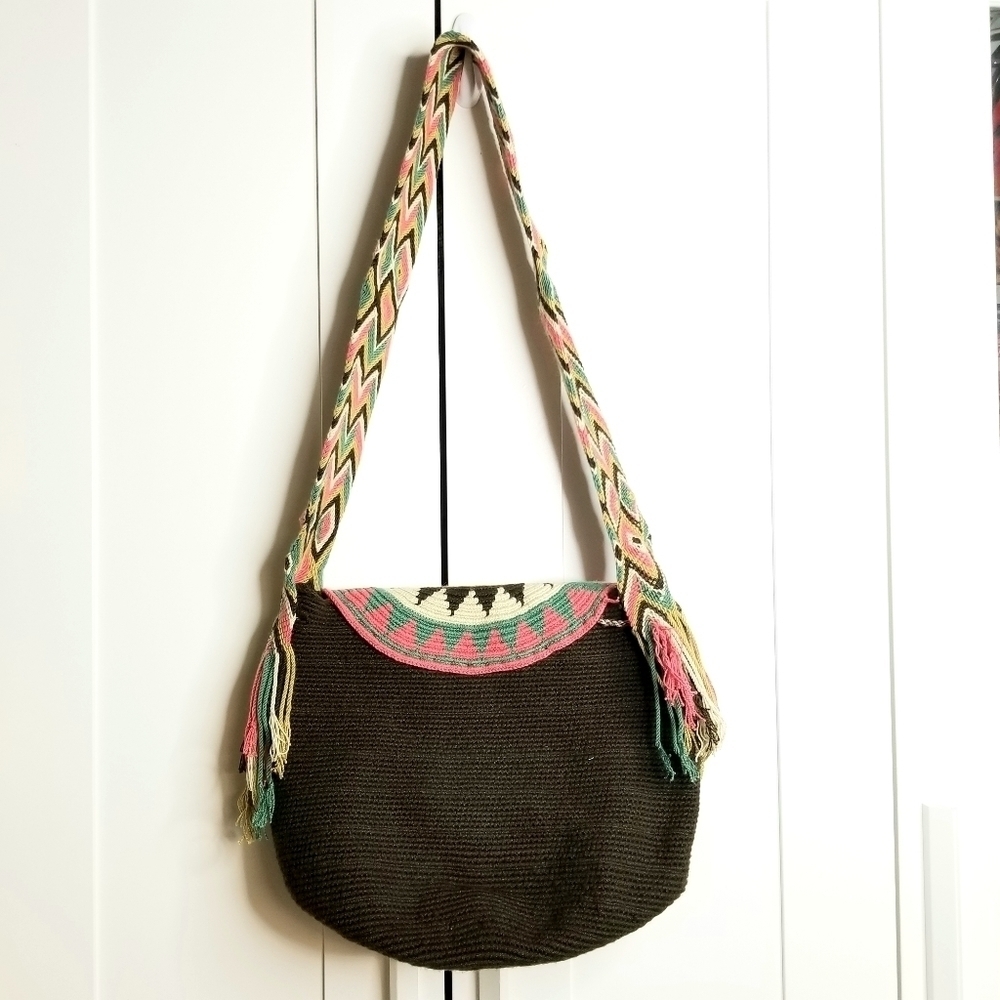Handmade Crochet Colorful Bohemian Crossbody Shoulder Bucket Bag With Flap Cover - Picture 2 of 12